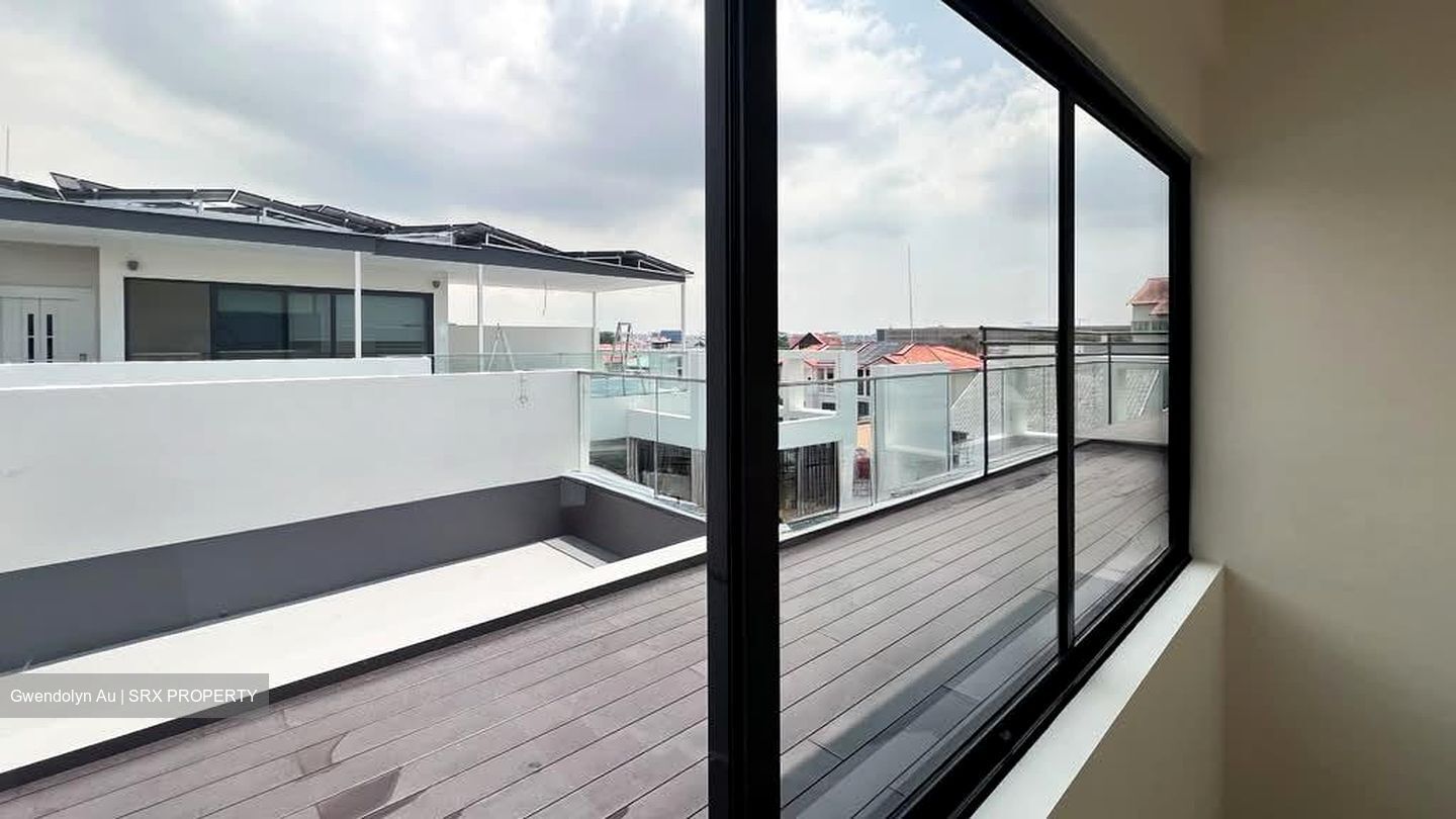 Bedok Avenue (D16), Semi-Detached #552511331